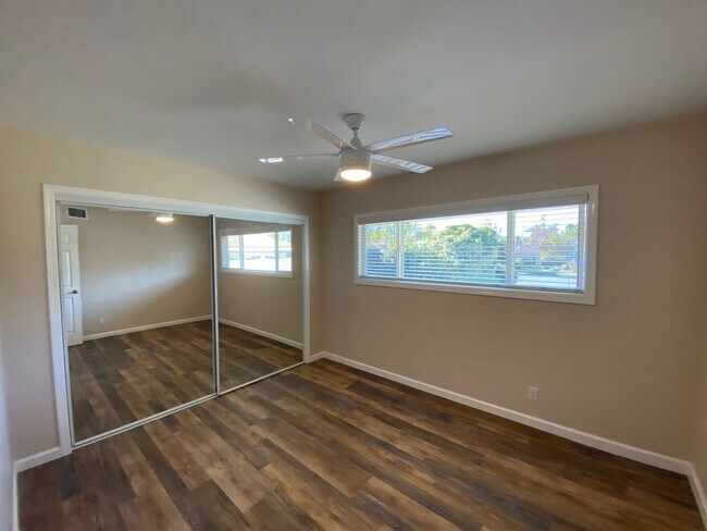 Building Photo - 5900 Cahill Ave