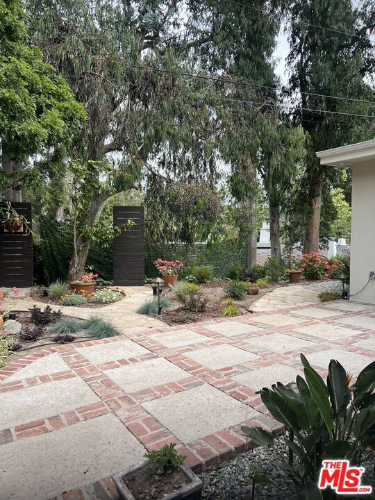 Building Photo - 13307 Westcove Dr