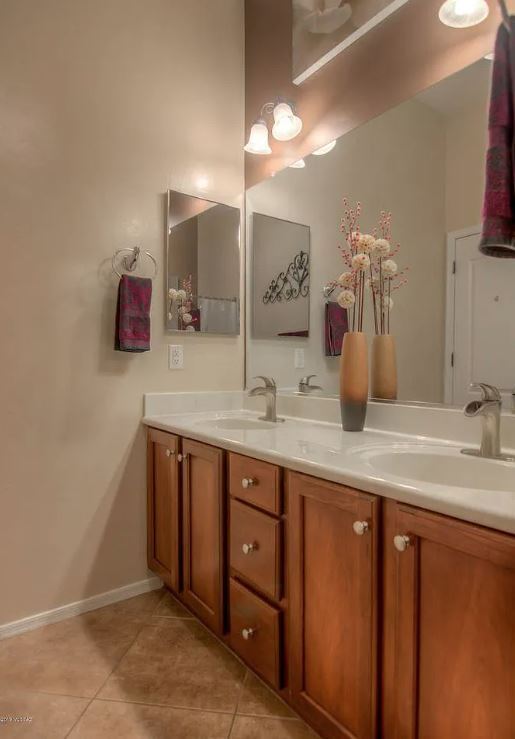 Building Photo - 538 W Chatfield St