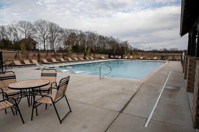 Building Photo - NEW CONSTRUCTION - Spacious Sifford Plan with Three Car Garage!