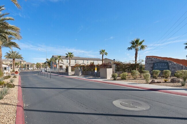 Building Photo - *MOVE IN SPECIAL - $300 OFF FIRST MONTH'S ...