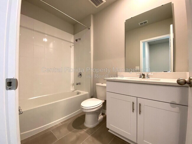 Building Photo - 3122 Bella Vista Dr