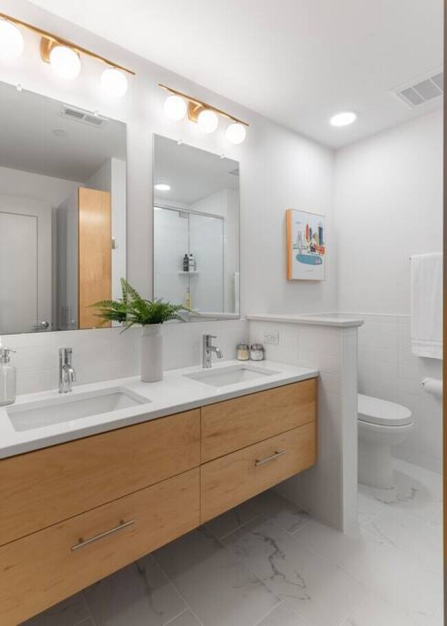 Building Photo - 2426 Goose Alley