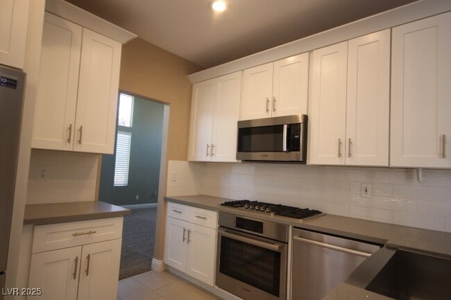 Building Photo - 9616 W Port Orange Ln