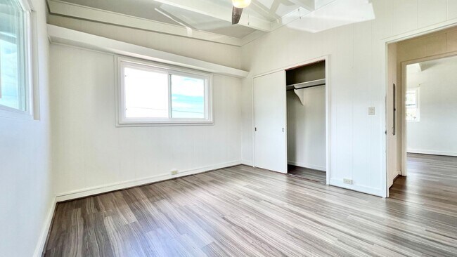 Building Photo - 4202A Sierra Dr