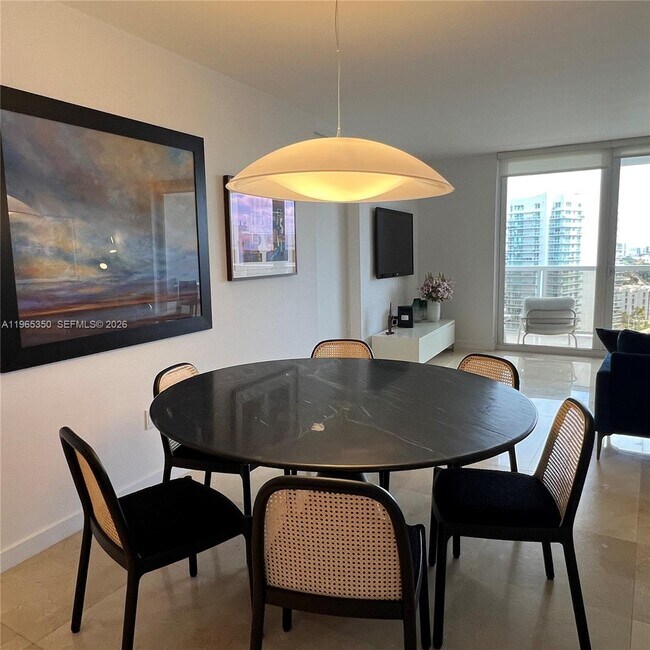 Building Photo - 9 Island Ave