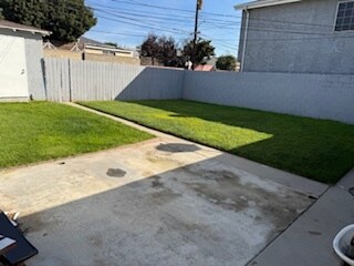 backyard view 2 - 444 N Hollywood Way