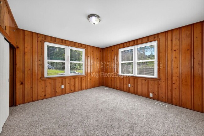 Building Photo - 10066 Dorothy Ave