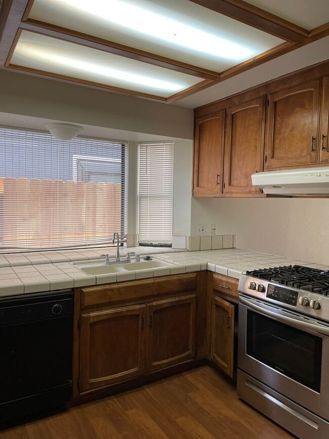 Building Photo - Charming 4-Bedroom, 2-Bathroom Home – Your Perfect Summer Move-In!