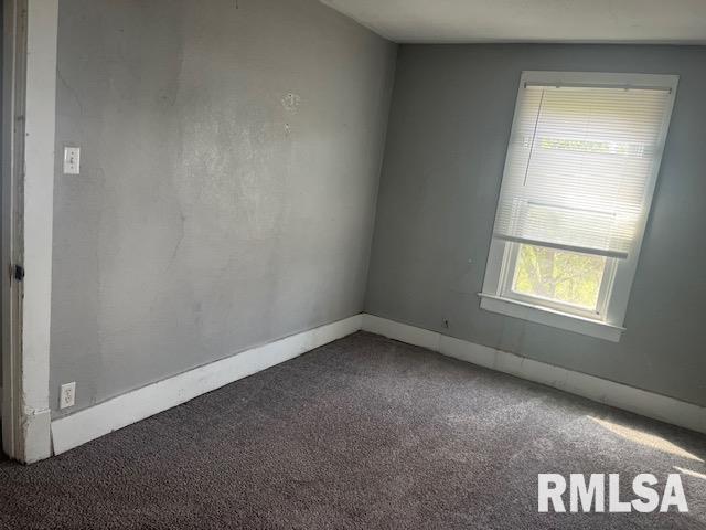 Building Photo - 1015 Arlington Ct