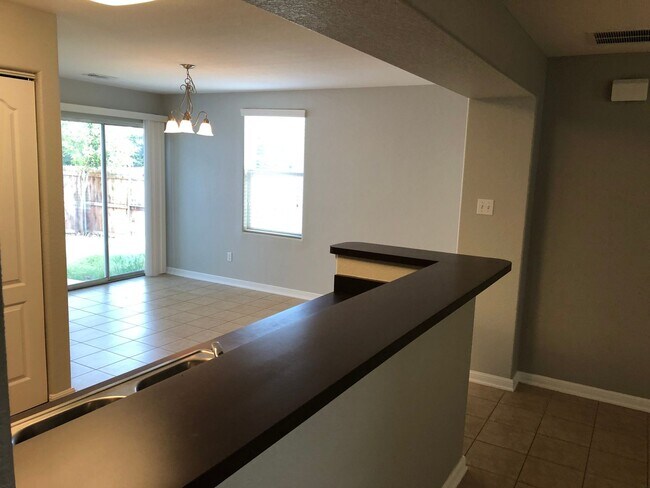 Building Photo - 131 Rush Haven