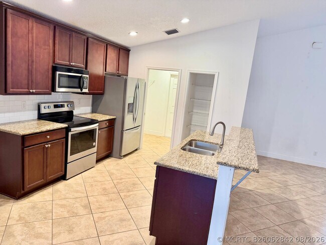 Building Photo - 9553 Sea Spray Dr