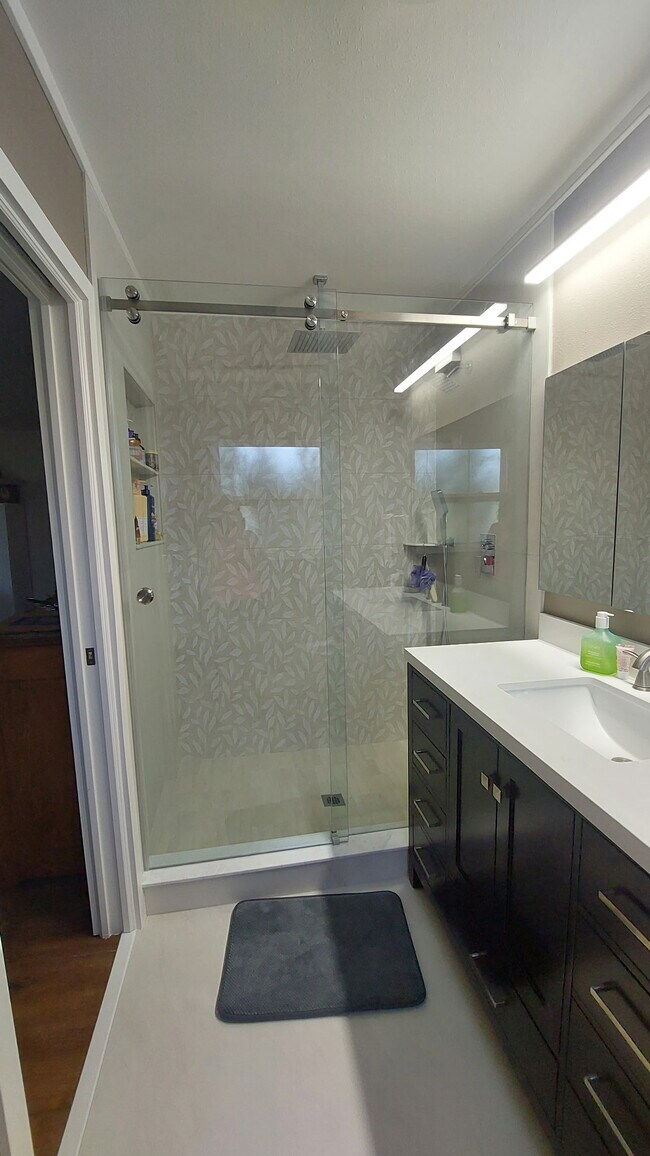 Building Photo - 15 N Neptune Ave