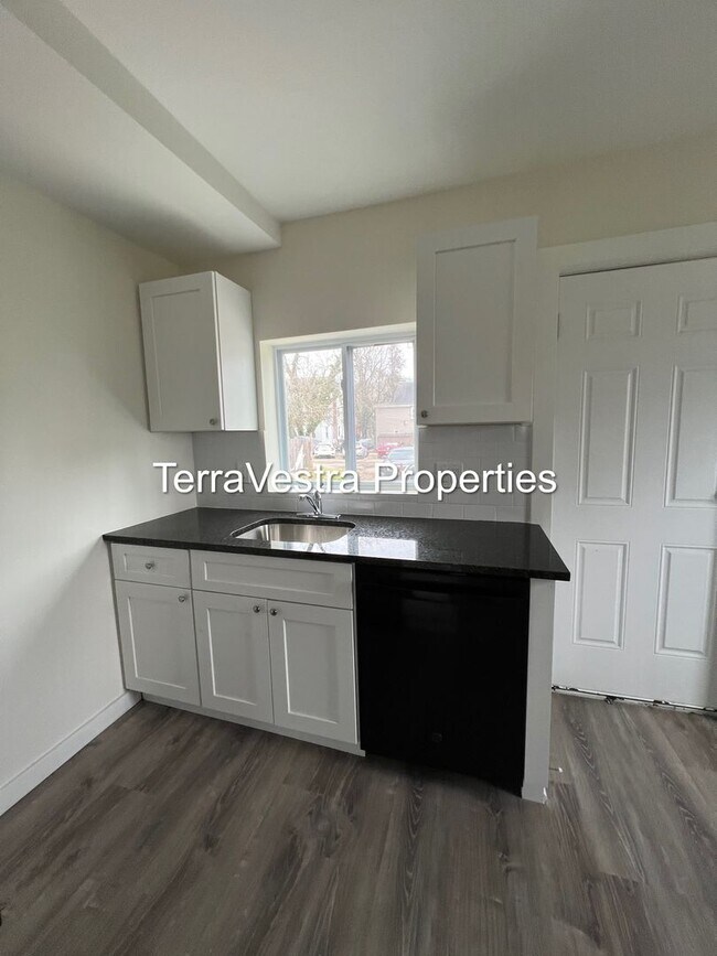 Building Photo - 2 Bed with a bonus room in Bridgeton!
