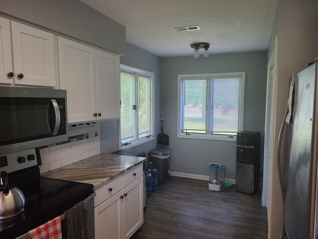 Building Photo - Beautiful 2 bedroom 2 bath unfurnished Townhome - Olde Point Golf Course - Hampstead