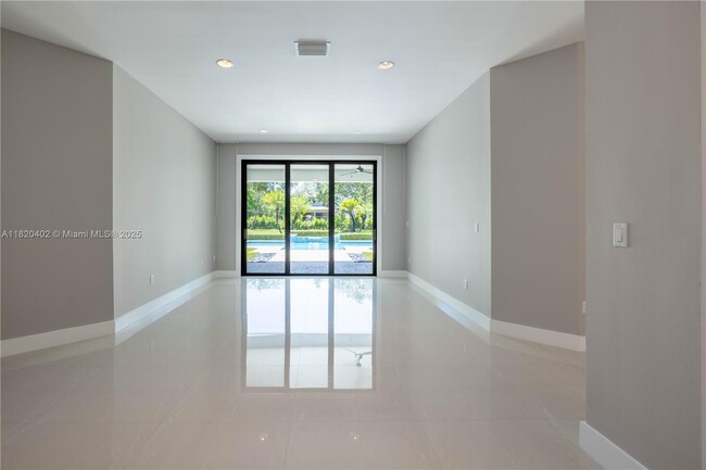 Building Photo - 6090 SW 116th St