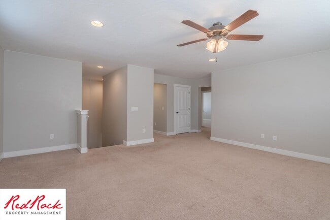 Building Photo - 4 Bedroom Spacious St. George Home with Large Backyard