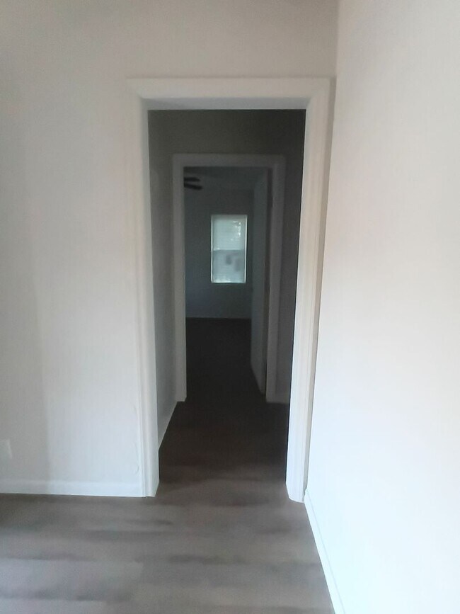 Building Photo - New Remodel- HOLIDAY SPECIAL- FIRST FULL M...