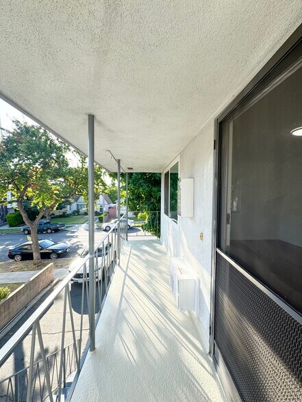 Building Photo - 446 E Cypress Ave