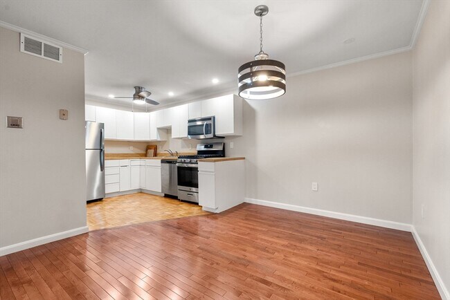 Building Photo - 1216 VFW Parkway