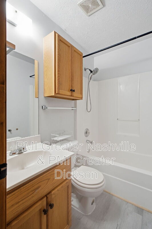 Building Photo - 1208 Coreland Dr