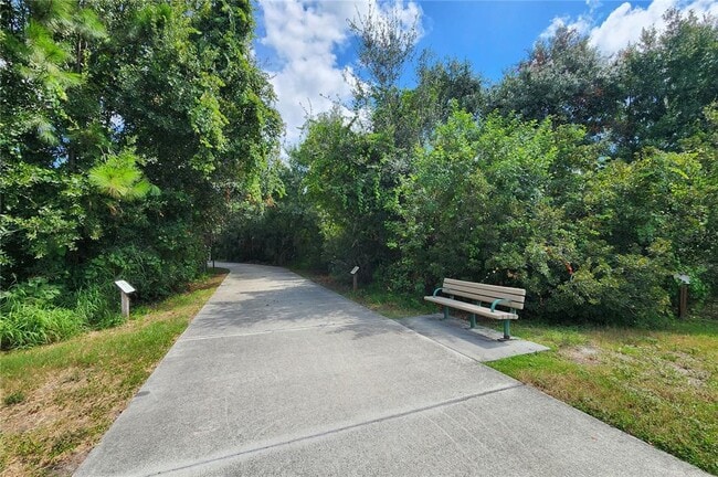 Building Photo - 10687 Lake Montauk Dr