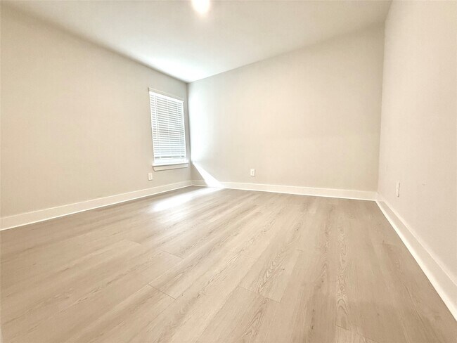 Building Photo - 10325 S Goshawk Trl
