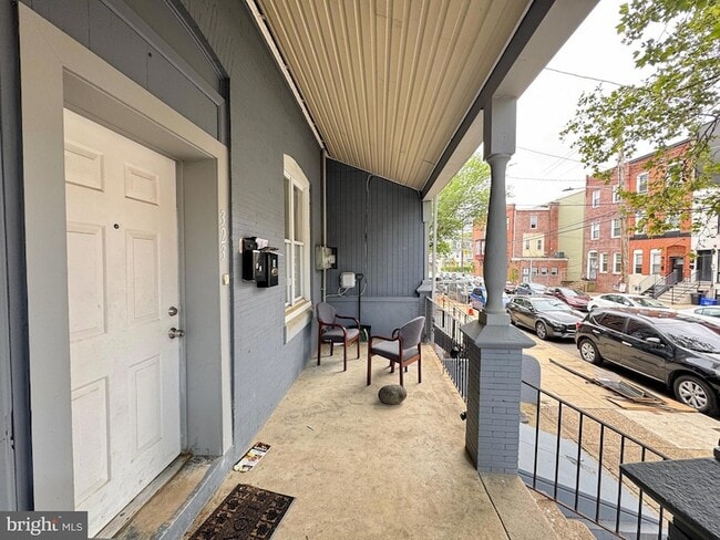 Building Photo - 323 N Preston St