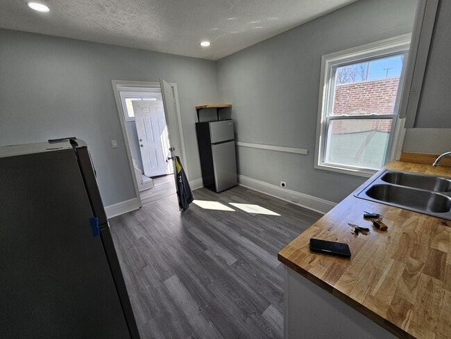 Building Photo - 12405 Signet Ave