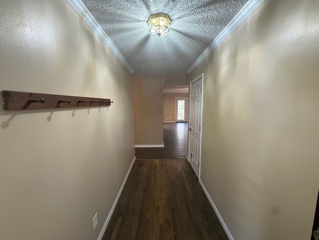 Building Photo - Half off first month's rent!!!