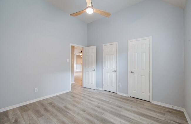 Building Photo - 3430 Rolling Terrace Dr