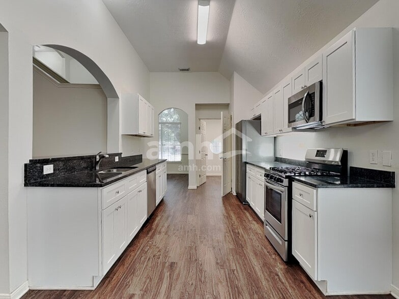 Building Photo - 12527 Avery Vale Ln