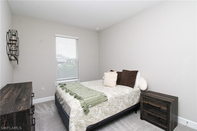 Building Photo - 15565 Vittorio St