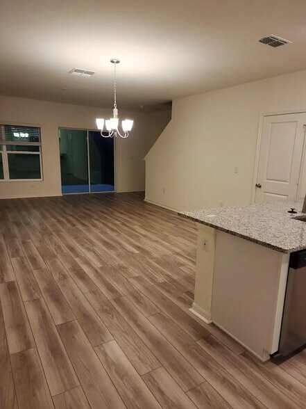 Building Photo - 2385 Carrabelle Wy