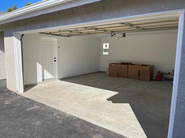 Building Photo - 263 Olive St