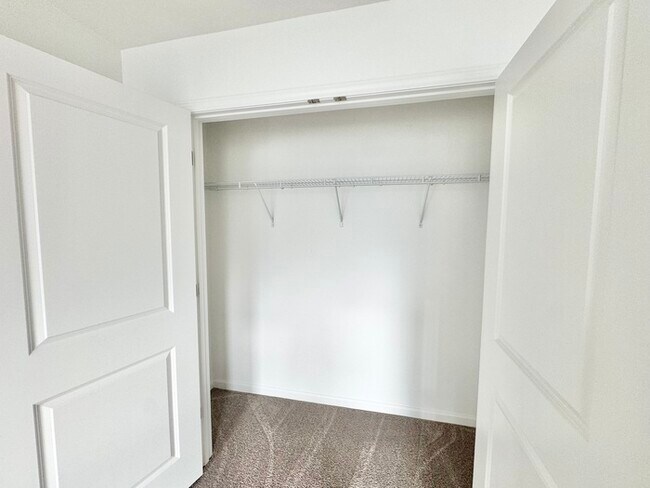 Building Photo - 3 br paired home with 2nd floor loft 2 car garage near I-40 and I-77