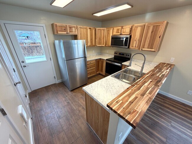 Building Photo - 1904 N Harris St