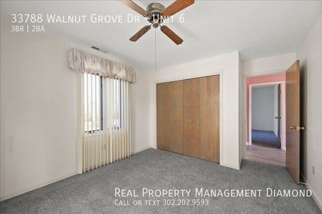 Building Photo - 33788 Walnut Grove Dr