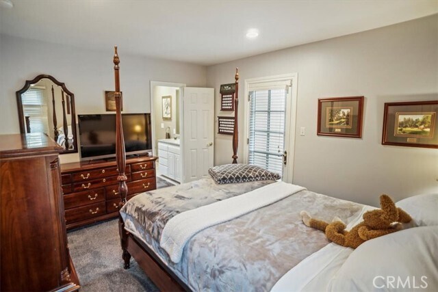 Building Photo - 10419 Bloomfield St