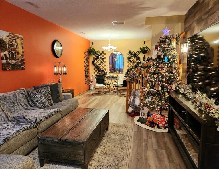 Building Photo - 862 Princeton Ave