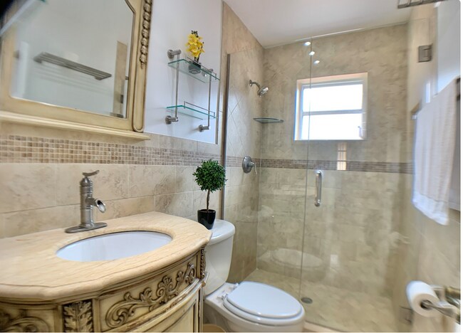 Building Photo - 6411 W 22nd Ct