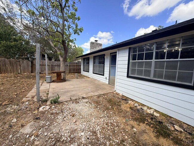 Building Photo - 603 Buffalo Pass