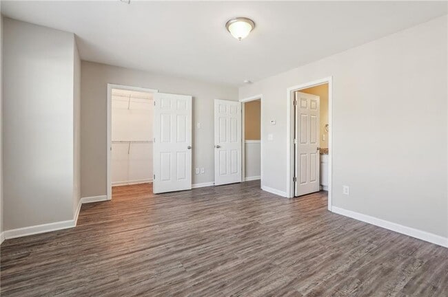 Building Photo - 4420 Pinscher St