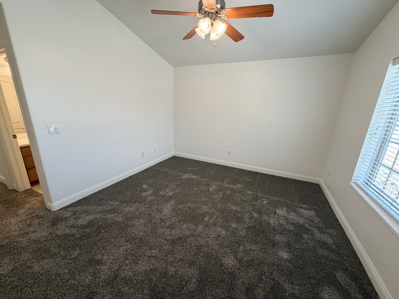 Building Photo - 235 N 1200 W