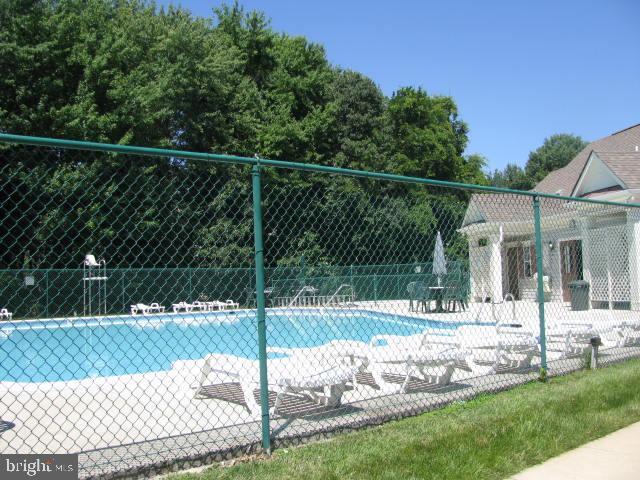 Building Photo - 7532 Coxton Ct