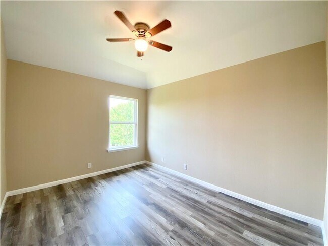Building Photo - 2214 Conway Cove