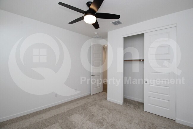 Building Photo - 23097 E Saddle Way