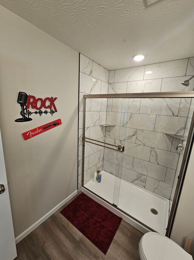 Building Photo - 814 Pierson Rd