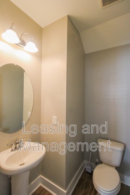 Building Photo - 328 Parish Farms Dr