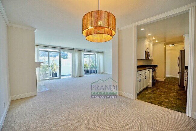 Building Photo - 2335 Shelter Bay Ave